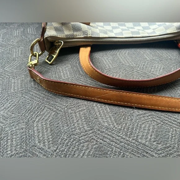 Louis Vuitton Evora MM - Picture 7 of 14